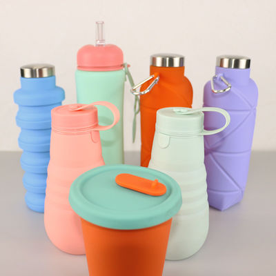 動くことのためのOEM ODMのシリコーンの水差しの柔らかさ折り畳み式500Ml