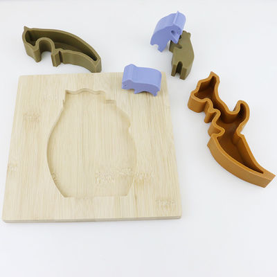 くまの形の子供のMontessoriの学習のための木のおもちゃのジグソーパズル
