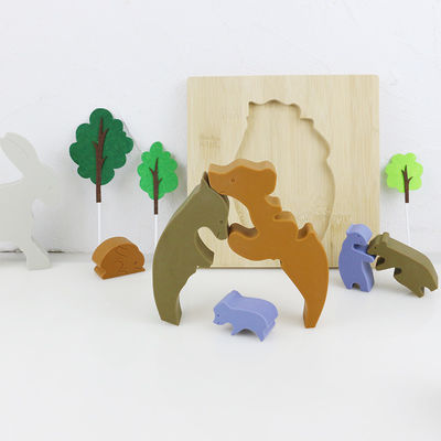 くまの形の子供のMontessoriの学習のための木のおもちゃのジグソーパズル