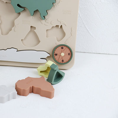 シリコーンの世界地図の教育幼児Montessoriのための個人化された赤ん坊の困惑