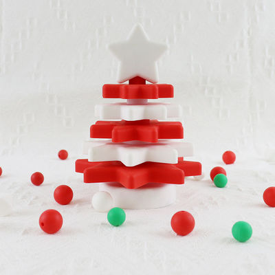 クリスマス ツリーの形のリング ブロックを積み重ねる可愛い人の柔らかいシリコーン