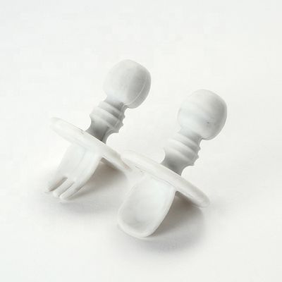 小型食品等級のシリコーンのフォークおよびスプーンBPAは赤ん坊の幼児のための非有毒放す