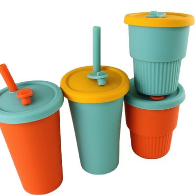 旅行キャンプのわらのふたが付いている折りたたみシリコーンのコーヒー カップ350ml