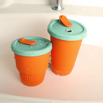 熱い証拠の茶ミルク ジュース300ml 350mlのための携帯用シリコーンの子供のコップ