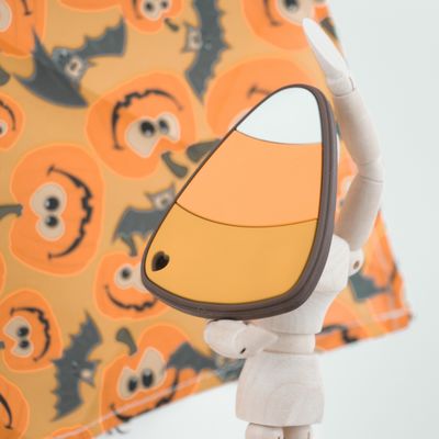 なだめる歯が生える苦痛のために多彩なハロウィンの魔法使いの帽子のシリコーンの赤ん坊おしゃぶり