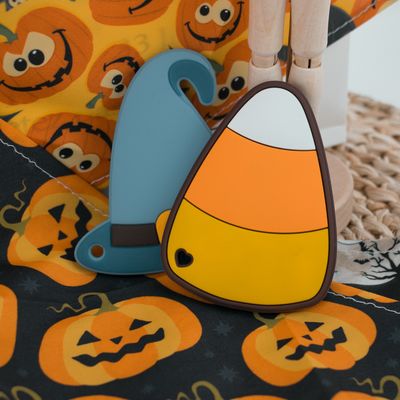 魔法使いの帽子キャンデー トウモロコシの形のハロウィンの多彩なシリコーンおしゃぶり