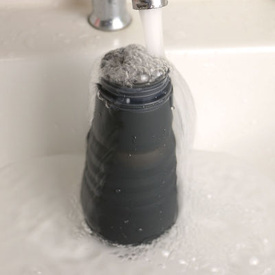 旅行キャンプのために自由なLeakproof折り畳み式のシリコーンの飲むびんBPA