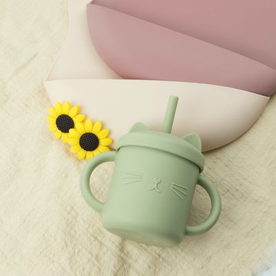 幼児の供給のシリコーンの赤ん坊の胸当てBPA食糧キャッチャーとの自由な柔らかさ