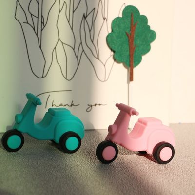 カスタムと卸売 安全なシリコン 自動車用 赤ちゃん用 救急車用 バイク用 流れる車のおもちゃ