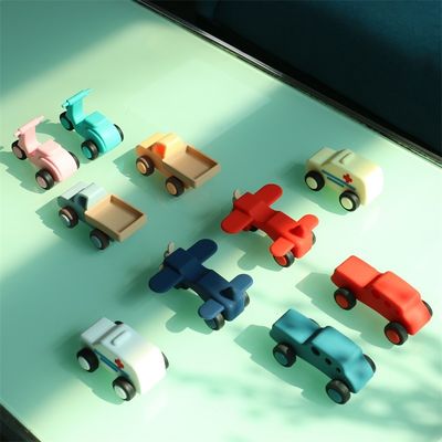 カスタムと卸売 安全なシリコン 自動車用 赤ちゃん用 救急車用 バイク用 流れる車のおもちゃ