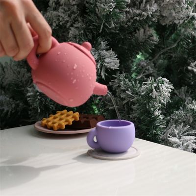 最新の子供用玩具 BPA無料 食品級17個セット シリコンカップ スプーンコースト デザート ティーポット 玩具キット