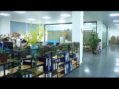 漫画のかわいいシリコーンの吸引の版車は食糧を食べている赤ん坊のために形づく